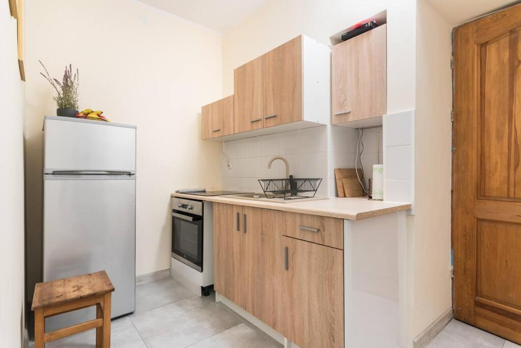 Bosacka Apartments X 1' Main Train & Bus Station - By Upstairs Krakow Luaran gambar