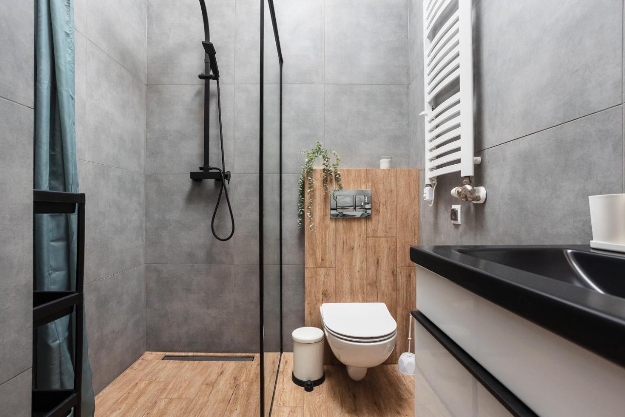 Bosacka Apartments X 1' Main Train & Bus Station - By Upstairs Krakow Luaran gambar