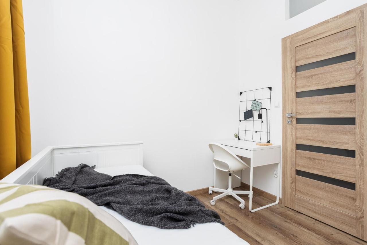 Bosacka Apartments X 1' Main Train & Bus Station - By Upstairs Krakow Luaran gambar