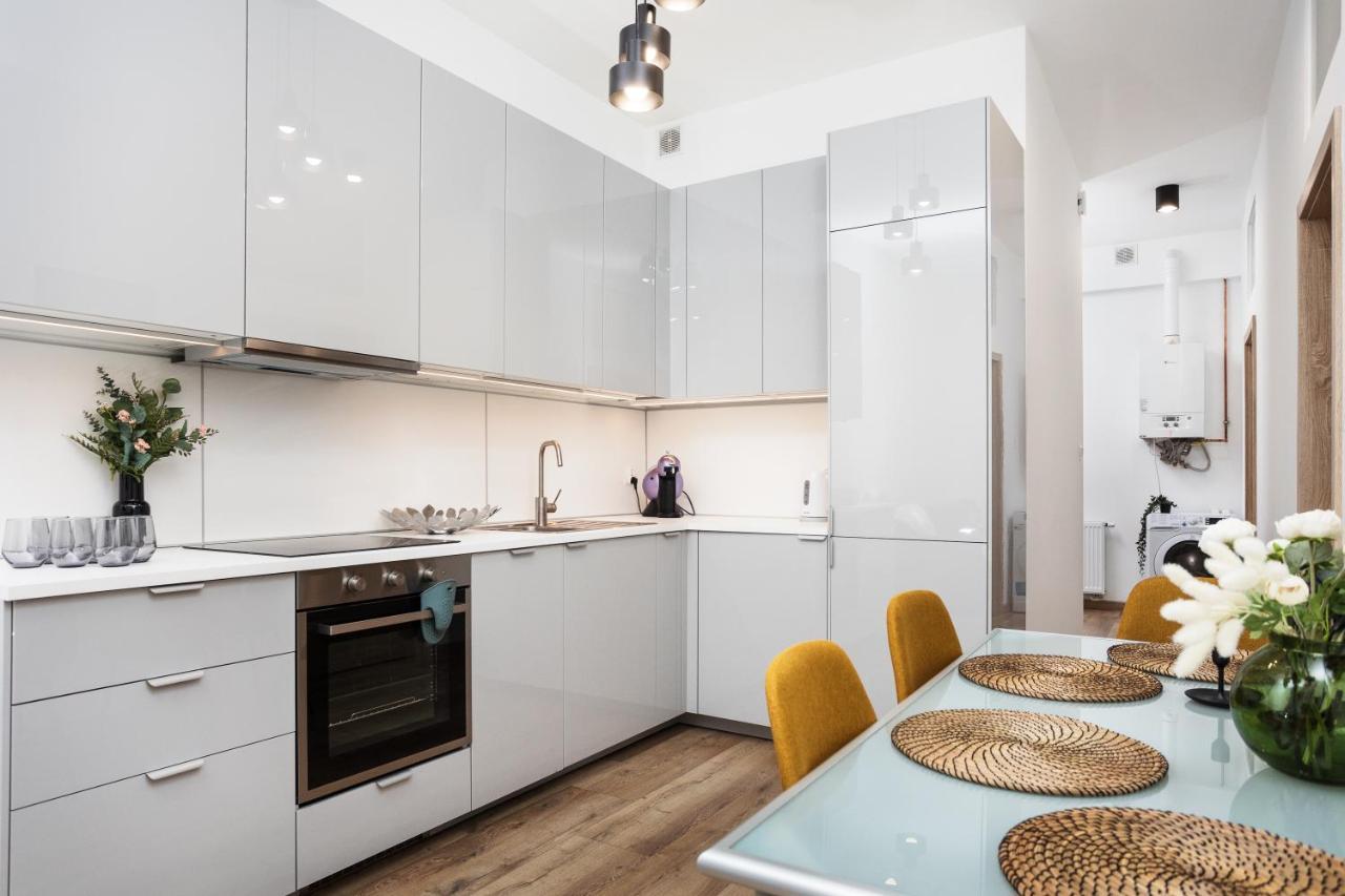 Bosacka Apartments X 1' Main Train & Bus Station - By Upstairs Krakow Luaran gambar