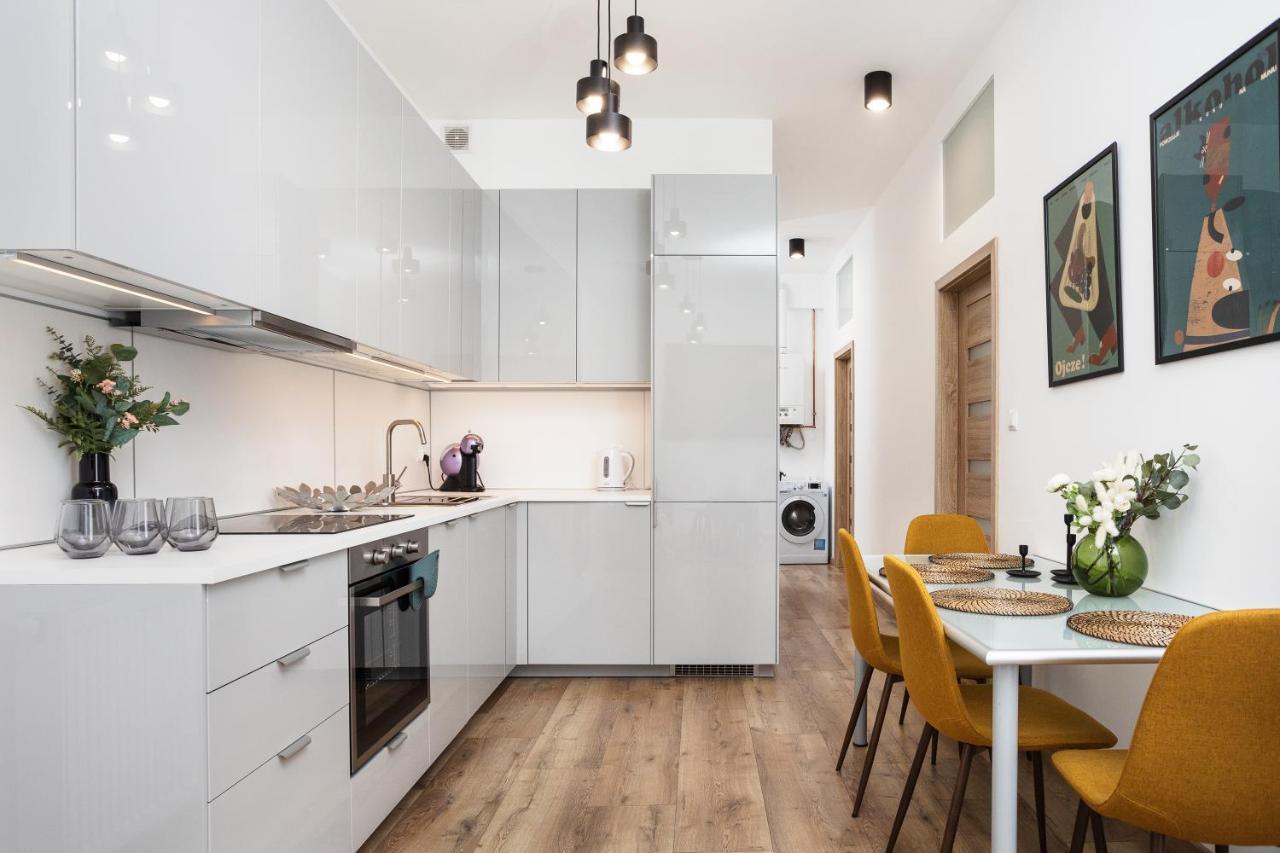 Bosacka Apartments X 1' Main Train & Bus Station - By Upstairs Krakow Luaran gambar